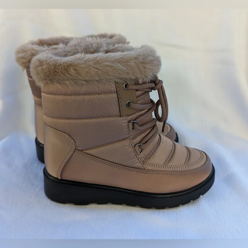 Girls Quilted Ankle Boots With Fluffy Lace Nylon Lining Size 1